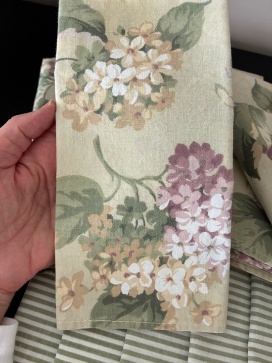 Martha Stewart Other - Martha Stewart Dinner Napkins, Cotton, Hydrangea & Stripes, Set of 11